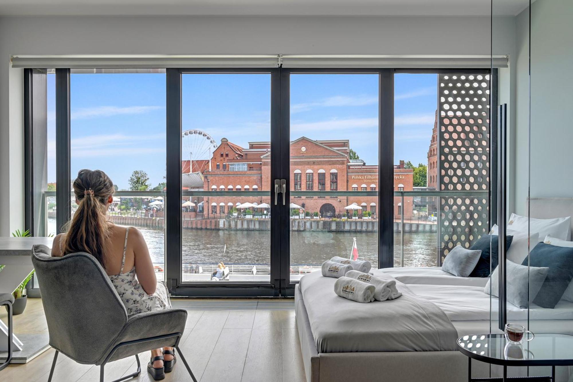 Symfonia Amazing River View By Downtown Apartment *